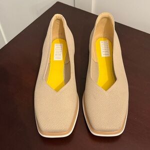 VIVAIA Women's Tan Loafers